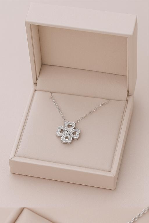 Collar Trébol de Amor – Amuleto de Suerte y Corazón